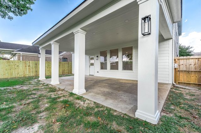 19331 Brook Village Road, Houston, TX 77084