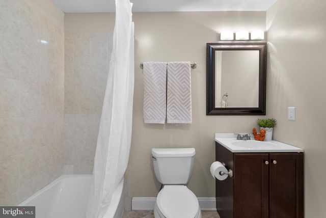 15517 AMBIANCE, North Potomac, MD 20878