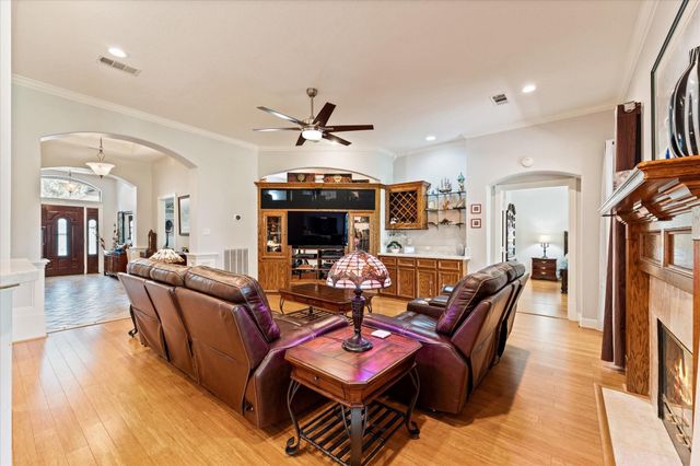 13623 Summer Hill, Montgomery, TX 77356
