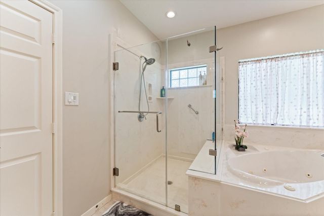13623 Summer Hill, Montgomery, TX 77356