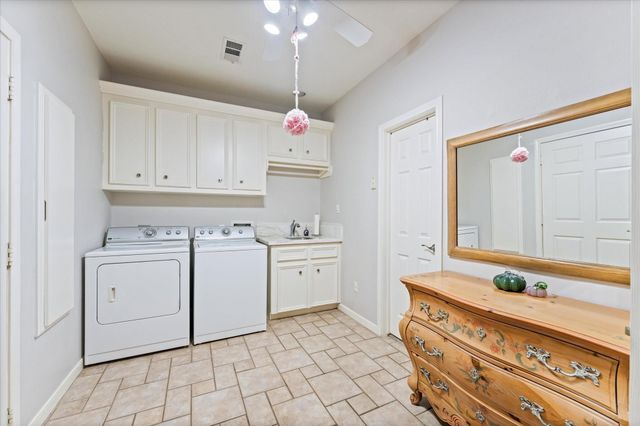 13623 Summer Hill, Montgomery, TX 77356