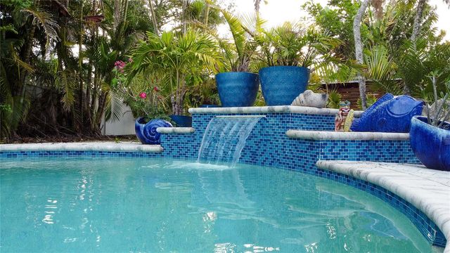 4925 PRIMROSE PATH, Sarasota, FL 34242