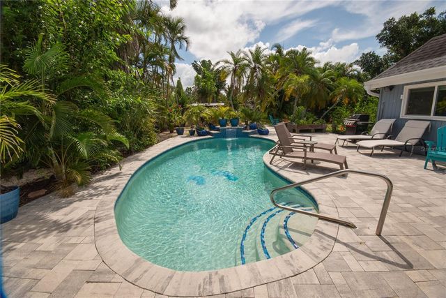 4925 PRIMROSE PATH, Sarasota, FL 34242