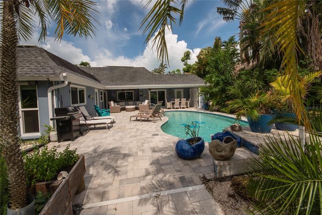 4925 PRIMROSE PATH, Sarasota, FL 34242