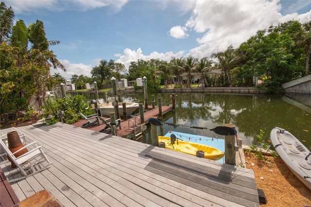 4925 PRIMROSE PATH, Sarasota, FL 34242
