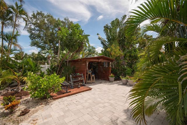 4925 PRIMROSE PATH, Sarasota, FL 34242