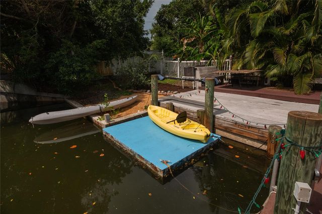 4925 PRIMROSE PATH, Sarasota, FL 34242