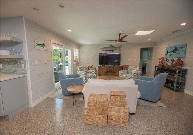 4925 PRIMROSE PATH, Sarasota, FL 34242