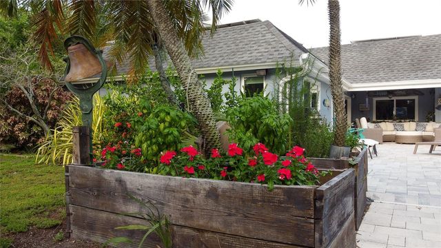 4925 PRIMROSE PATH, Sarasota, FL 34242