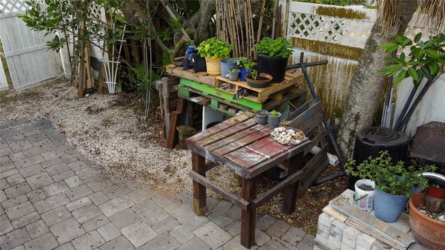 4925 PRIMROSE PATH, Sarasota, FL 34242
