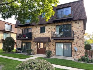 9717 Bianco Terrace 3F, Des Plaines, IL 60016