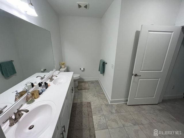 826 Stiller Lane, Monroe, NJ 08831