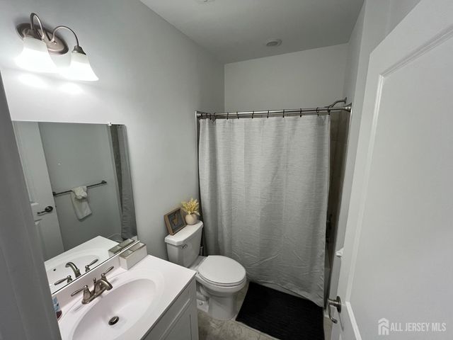 826 Stiller Lane, Monroe, NJ 08831