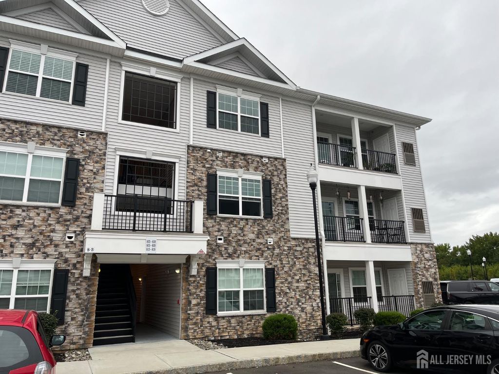 826 Stiller Lane, Monroe, NJ 08831