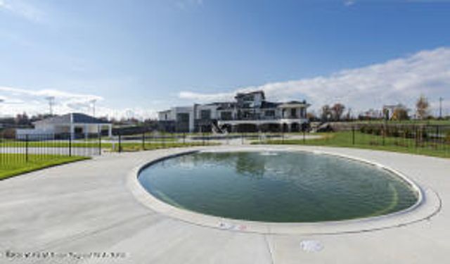 96 Fillmore Drive, Monroe, NJ 08831