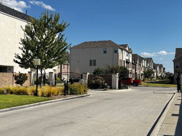 4839 Simcoe Street, Dallas, TX 75228