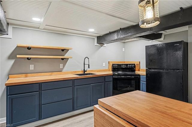 3300 Anderson Drive, Winston-salem, NC 27127