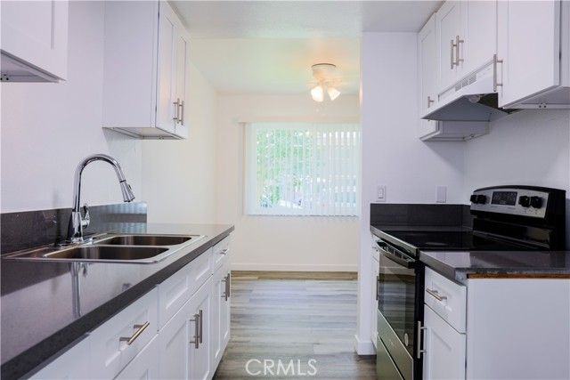 2709 S Baker Street B, Santa Ana, CA 92707