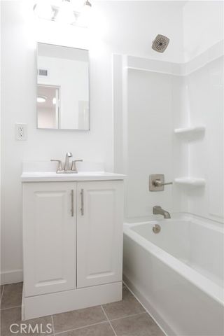 2709 S Baker Street B, Santa Ana, CA 92707