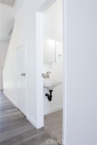 2709 S Baker Street B, Santa Ana, CA 92707