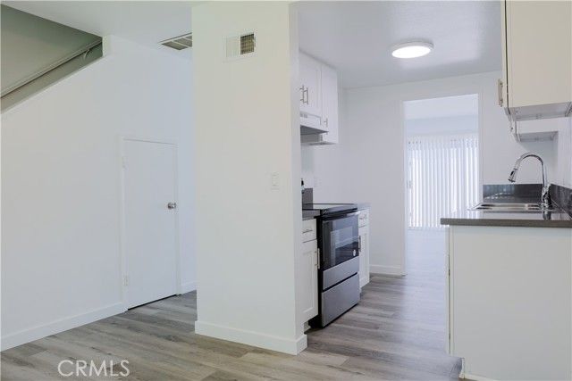 2709 S Baker Street B, Santa Ana, CA 92707