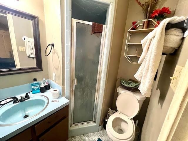 2245 Vickers Dr, Baton Rouge, LA 70815