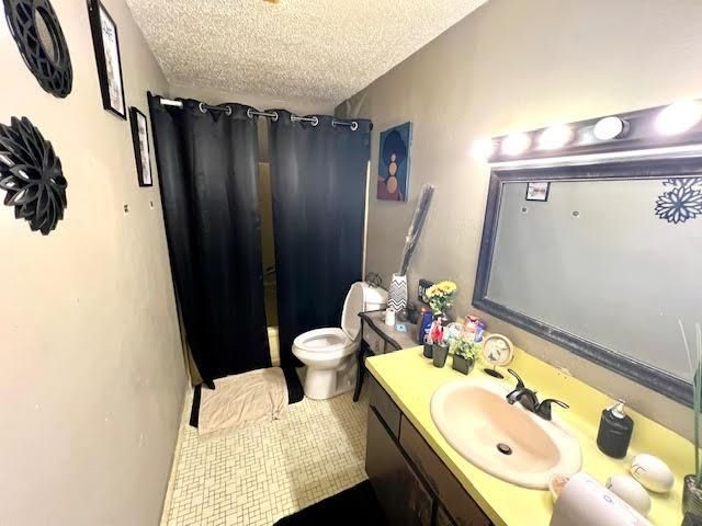 2245 Vickers Dr, Baton Rouge, LA 70815