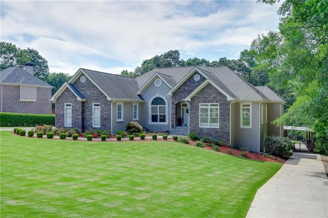 765 River Chase, Hoschton, GA 30548