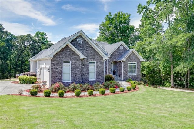 765 River Chase, Hoschton, GA 30548