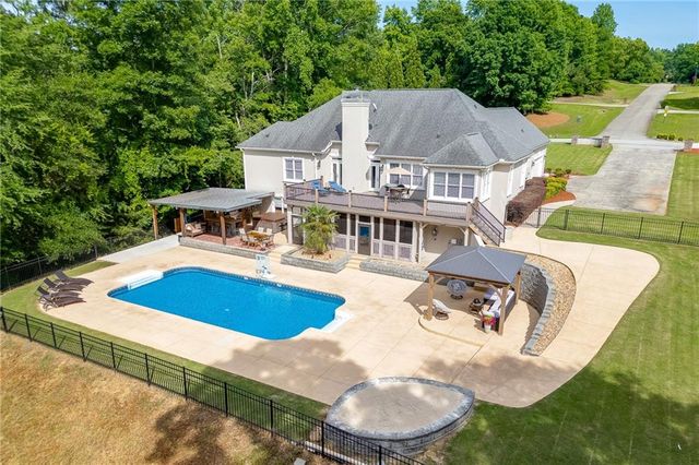 765 River Chase, Hoschton, GA 30548