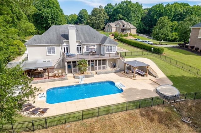 765 River Chase, Hoschton, GA 30548