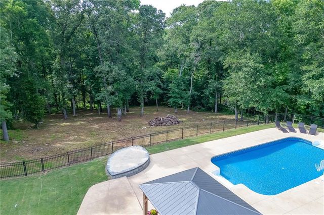 765 River Chase, Hoschton, GA 30548