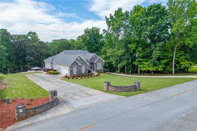 765 River Chase, Hoschton, GA 30548