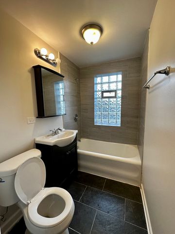 4056 W Crystal Street 2, Chicago, IL 60651