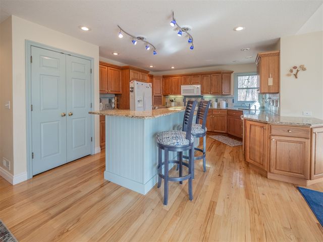 7721 S 5th St, Mattawan, MI 49071