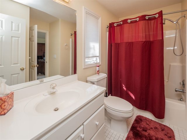 7721 S 5th St, Mattawan, MI 49071