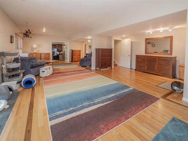 7721 S 5th St, Mattawan, MI 49071