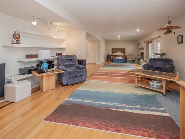 7721 S 5th St, Mattawan, MI 49071