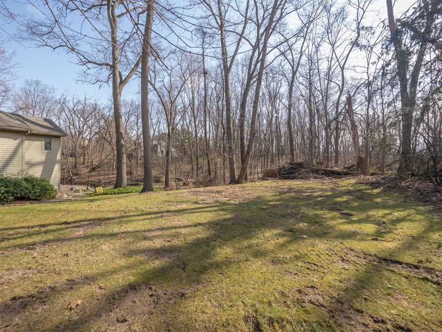 7721 S 5th St, Mattawan, MI 49071