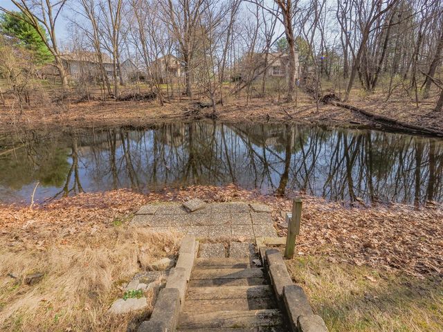 7721 S 5th St, Mattawan, MI 49071