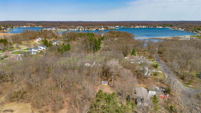 7721 S 5th St, Mattawan, MI 49071