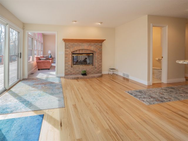 7721 S 5th St, Mattawan, MI 49071