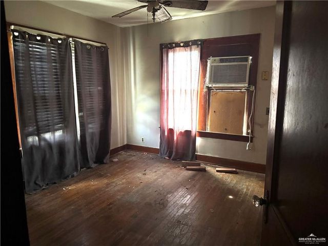 800 S Kansas Avenue, Weslaco, TX 78596