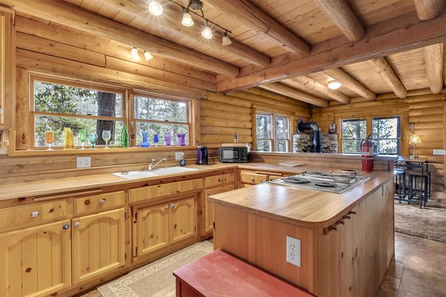25121 Pine Cove Road, Idyllwild, CA 92549