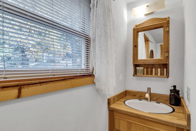 25121 Pine Cove Road, Idyllwild, CA 92549