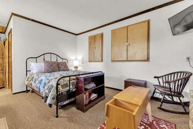 25121 Pine Cove Road, Idyllwild, CA 92549