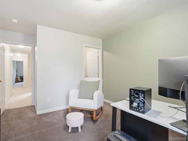 426 Oak Run Court, Royal Oak, MI 48073