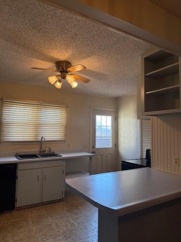 1028 Garst Street, Cabool, MO 65689