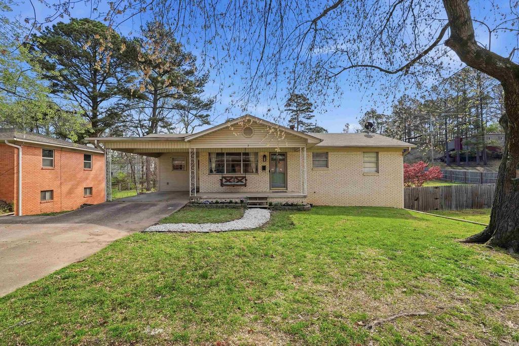 3 Birchwood Circle, Little Rock, AR 72211