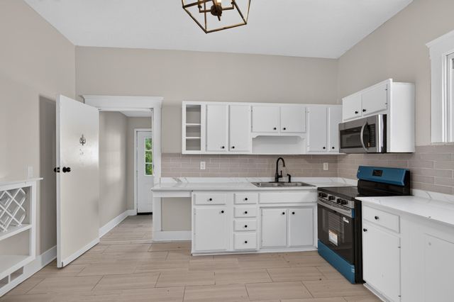 1220 W Walnut Street, Danville, KY 40422